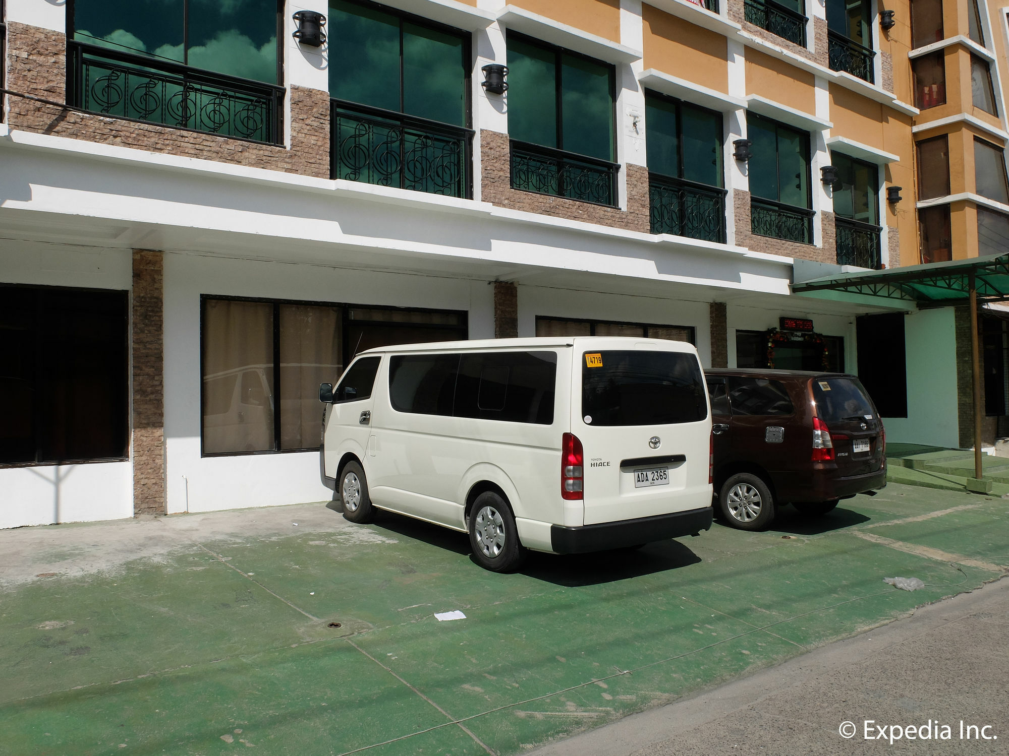 Donald Paul Apartelle Angeles Exterior photo