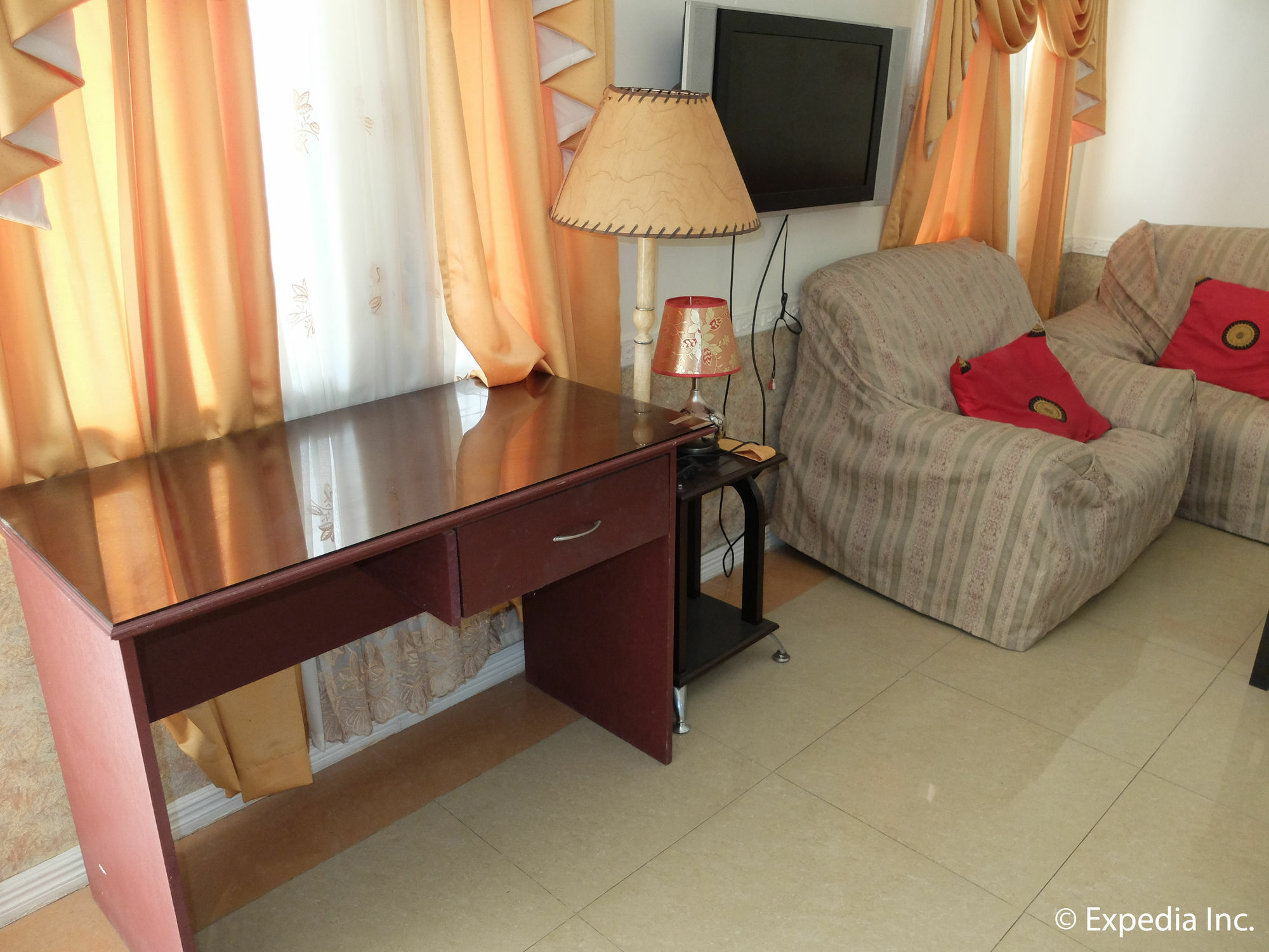 Donald Paul Apartelle Angeles Exterior photo