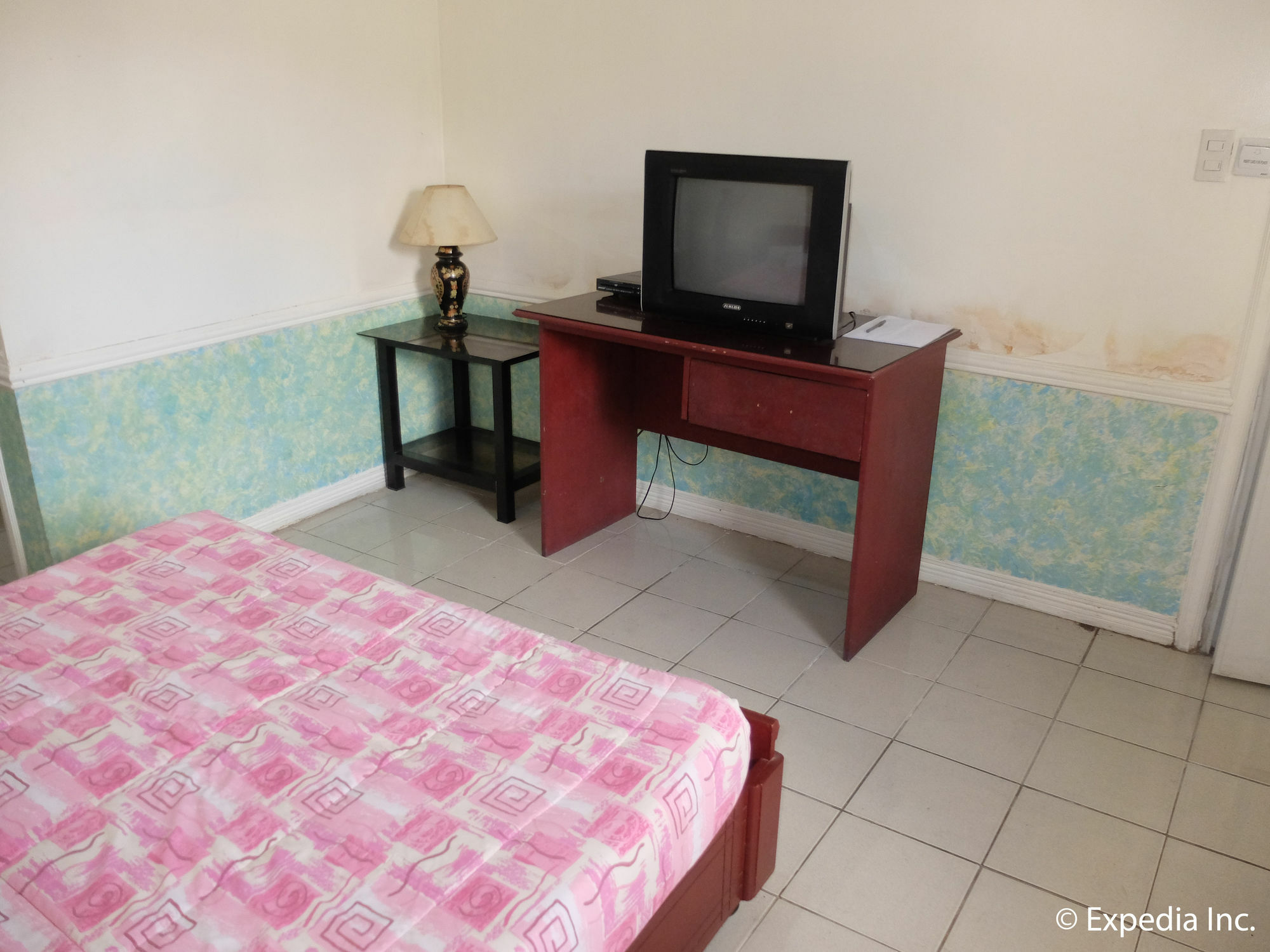Donald Paul Apartelle Angeles Exterior photo